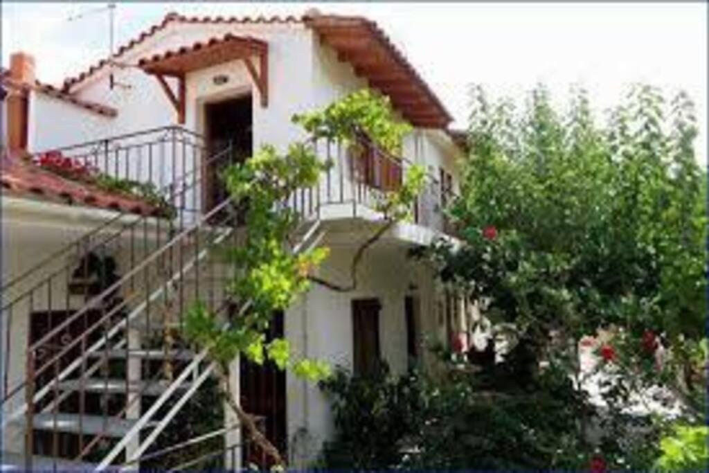 דירות ארמניסטיס Δίχωρο Στούντιο Στον Κέντρο Του Αρμενιστή מראה חיצוני תמונה
