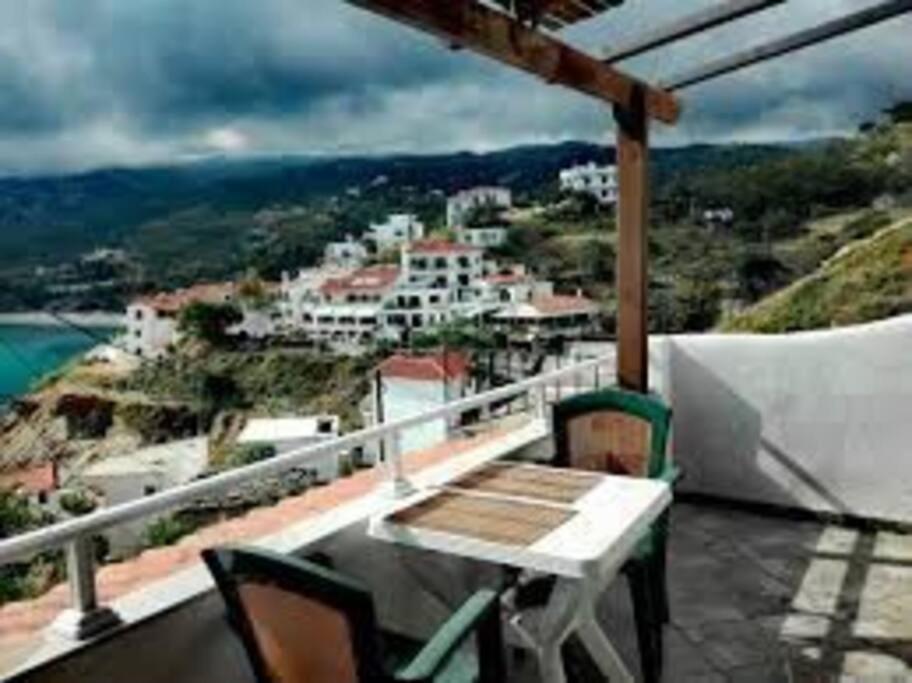 דירות ארמניסטיס Δίχωρο Στούντιο Στον Κέντρο Του Αρμενιστή מראה חיצוני תמונה